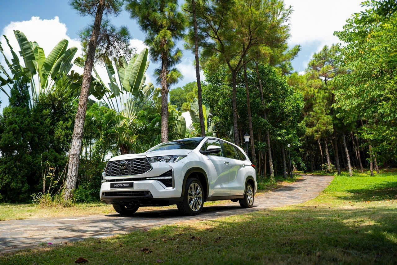 IMG 7864 Toyota Innova Cross 2025 - Mẫu MPV SUV Đa Dụng Hoàn Hảo