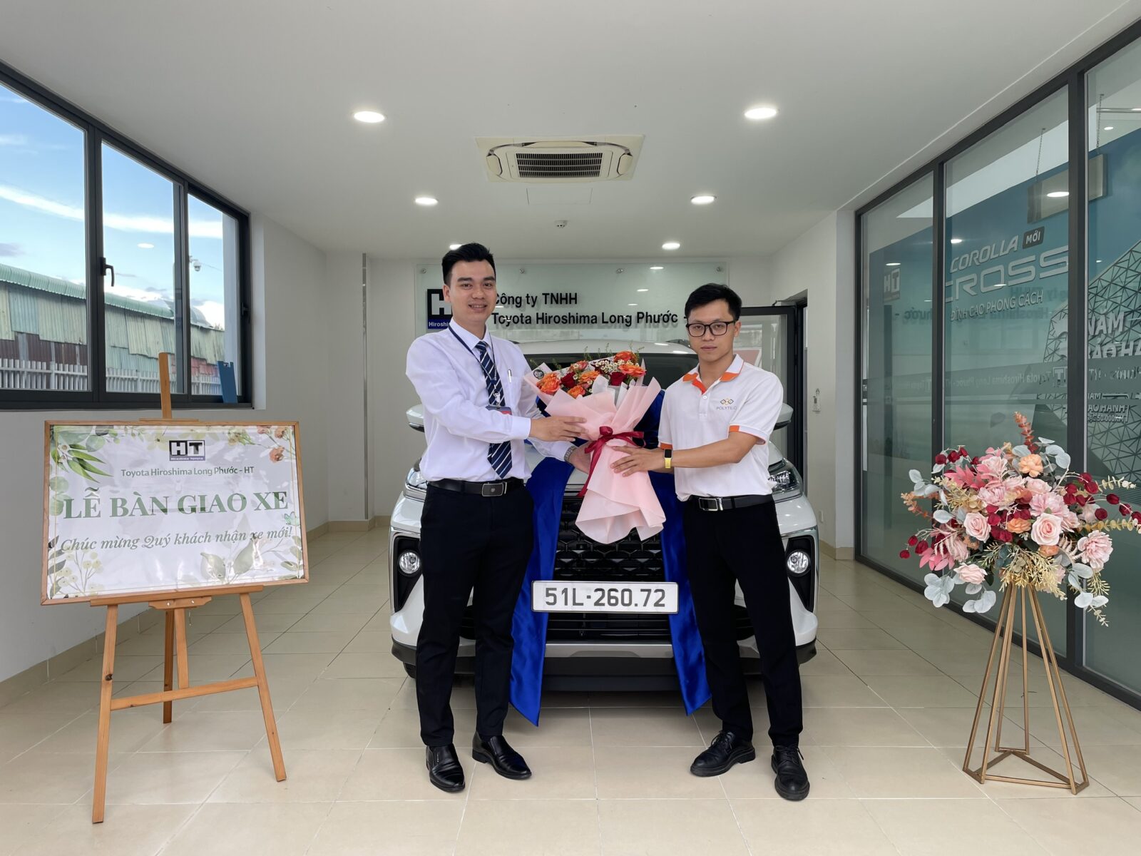 z6145484148846 4aab4ee349e445de484f456fd5c11934 Giá lăn bánh Toyota Veloz Cross tháng 4/2025 – Ưu đãi hấp dẫn tại Toyota Long Phước