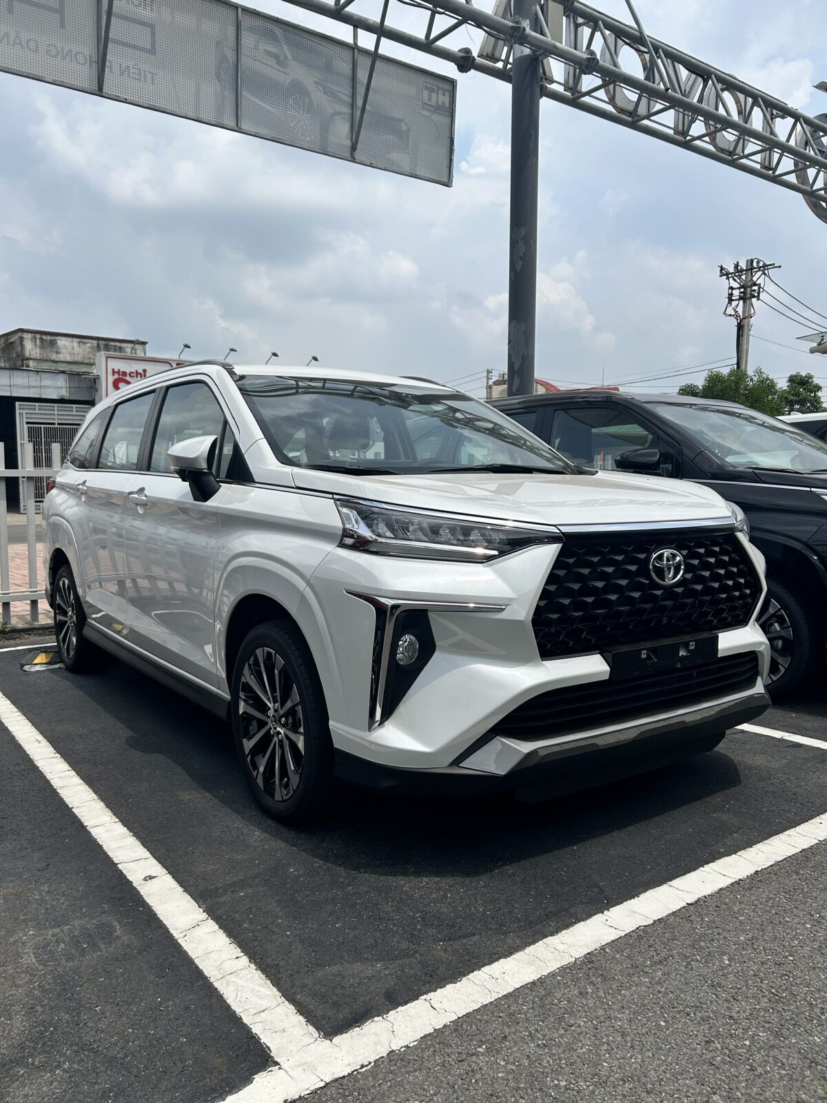 giá lăn bánh toyota veloz cross